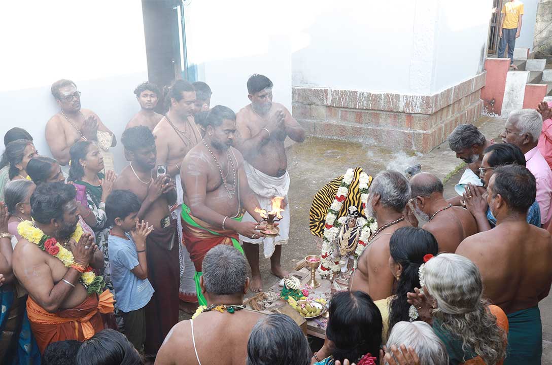 Sacred Thirumurai Pezhai Procession by Siva Muralidharan Ragaveshvarar Temple, Derisanamcope | 14-01-2026