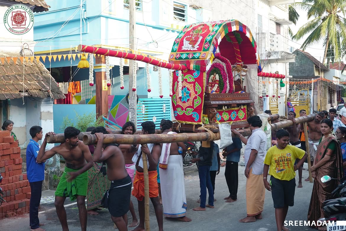 Divine Glimpses of Sri Balatripurasundari Ambal Thiruveethi Ula