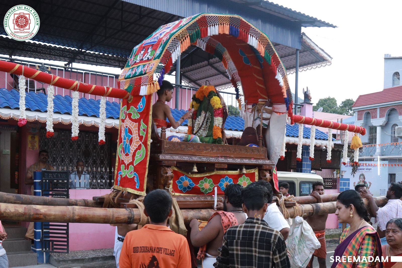 Divine Glimpses of Sadguru Sri Sadasiva Brahmendral Thiruveethi Ula