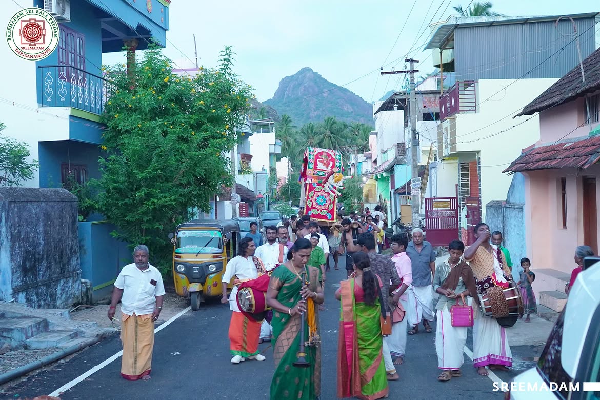 Divine Glimpses of Sri Balatripurasundari Ambal Thiruveethi Ula